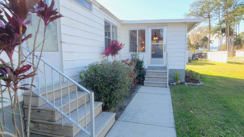 81 Stebbins Drive a Winter Haven, FL Mobile or Manufactured Home for Sale